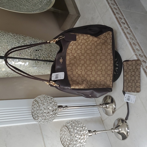 🤎🤎 COACH Lexy Signature Shoulder Bag & Matching Wristlet Wallet 🤎🤎 - Picture 1 of 15